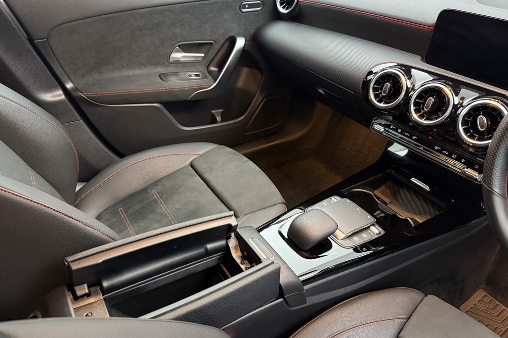Mercedes-Benz A Class Amg Line Automatic Petrol Plug-In Hybrid Hatchback - Stock Number (1545786) - 9th supplementary image