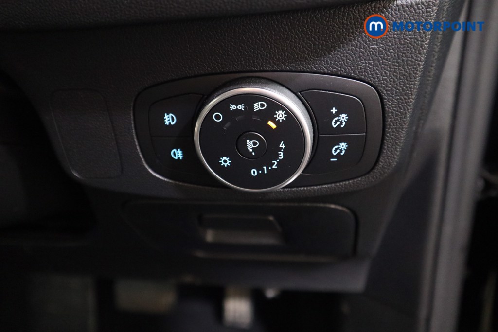 Ford Focus Titanium Automatic Petrol Estate - Stock Number (1545787) - 10th supplementary image