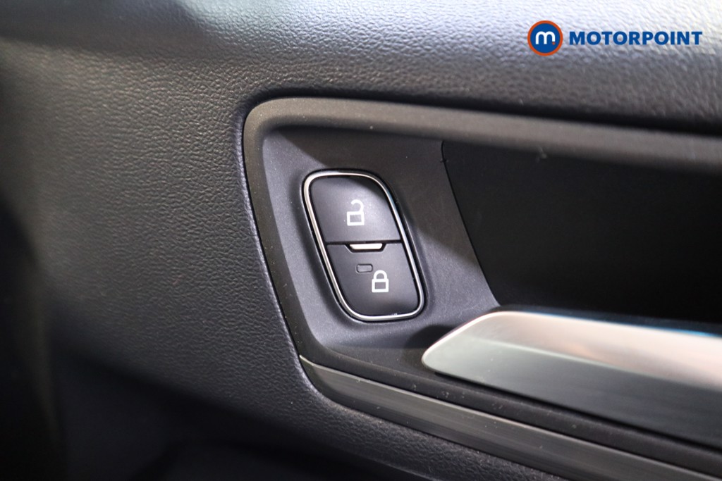 Ford Focus Titanium Automatic Petrol Estate - Stock Number (1545787) - 11th supplementary image