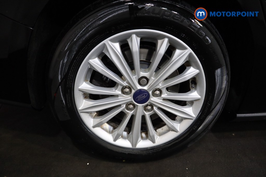 Ford Focus Titanium Automatic Petrol Estate - Stock Number (1545787) - 16th supplementary image