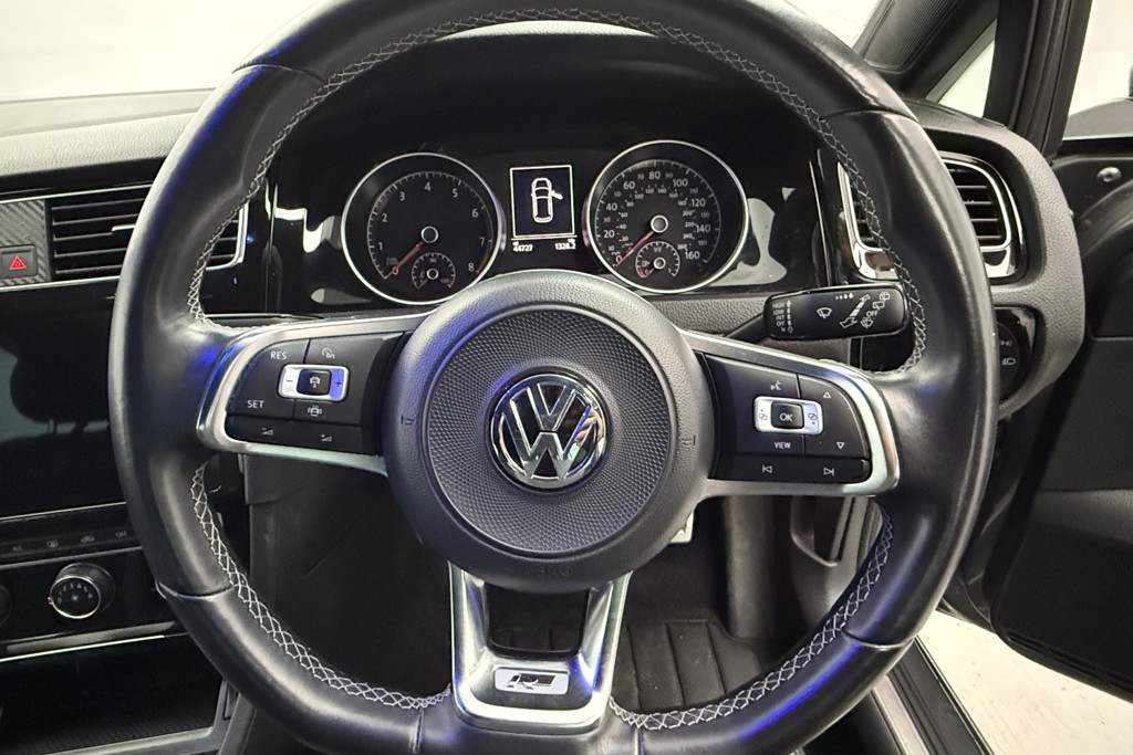 Volkswagen Golf R-Line Manual Petrol Hatchback - Stock Number (1546638) - 3rd supplementary image