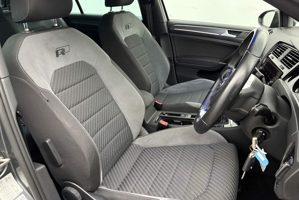 Volkswagen Golf R-Line Manual Petrol Hatchback - Stock Number (1546638) - 20th supplementary image