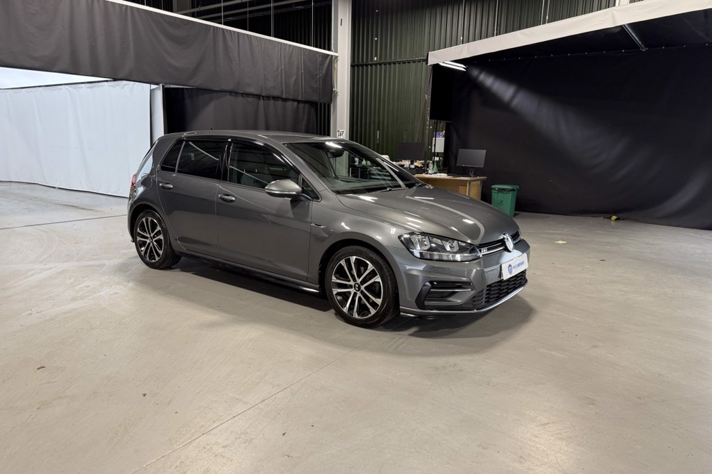 Volkswagen Golf R-Line Manual Petrol Hatchback - Stock Number (1546638) - Drivers side front corner
