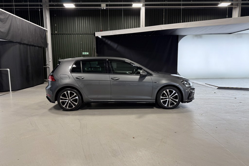 Volkswagen Golf R-Line Manual Petrol Hatchback - Stock Number (1546638) - Drivers side
