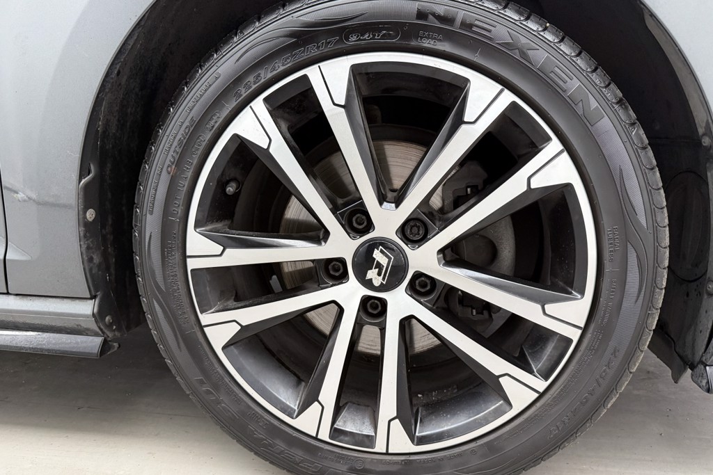 Volkswagen Golf R-Line Manual Petrol Hatchback - Stock Number (1546638) - 33rd supplementary image