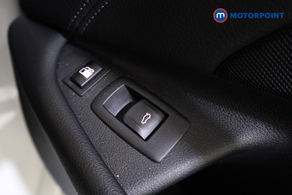 BMW 5 Series M Sport Automatic Petrol Plug-In Hybrid Estate - Stock Number (1546932) - 12th supplementary image