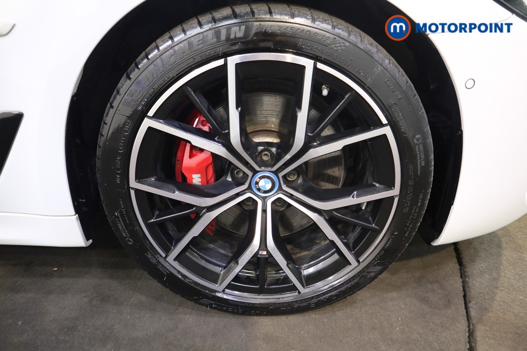 BMW 5 Series M Sport Automatic Petrol Plug-In Hybrid Estate - Stock Number (1546932) - 22nd supplementary image