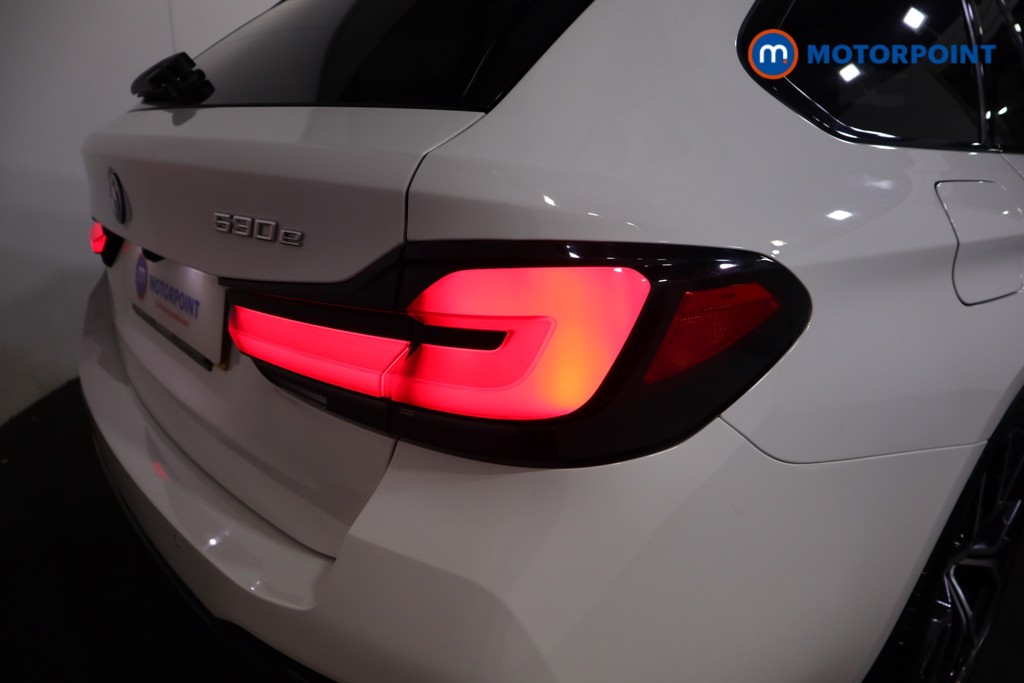 BMW 5 Series M Sport Automatic Petrol Plug-In Hybrid Estate - Stock Number (1546932) - 28th supplementary image