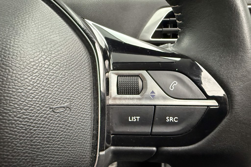 Peugeot 3008 Active Premium Manual Petrol SUV - Stock Number (1547063) - 4th supplementary image