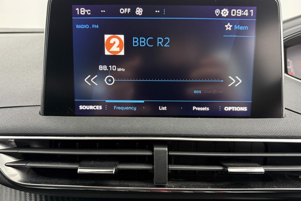Peugeot 3008 Active Premium Manual Petrol SUV - Stock Number (1547063) - 5th supplementary image