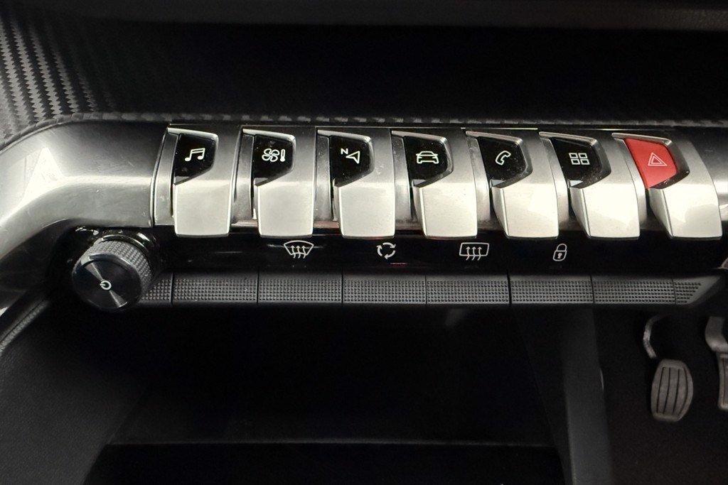 Peugeot 3008 Active Premium Manual Petrol SUV - Stock Number (1547063) - 15th supplementary image