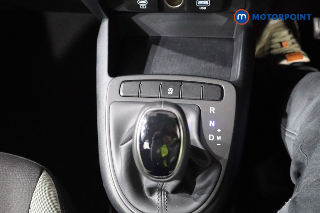 Hyundai I10 Advance Automatic Petrol Hatchback - Stock Number (1547543) - 15th supplementary image