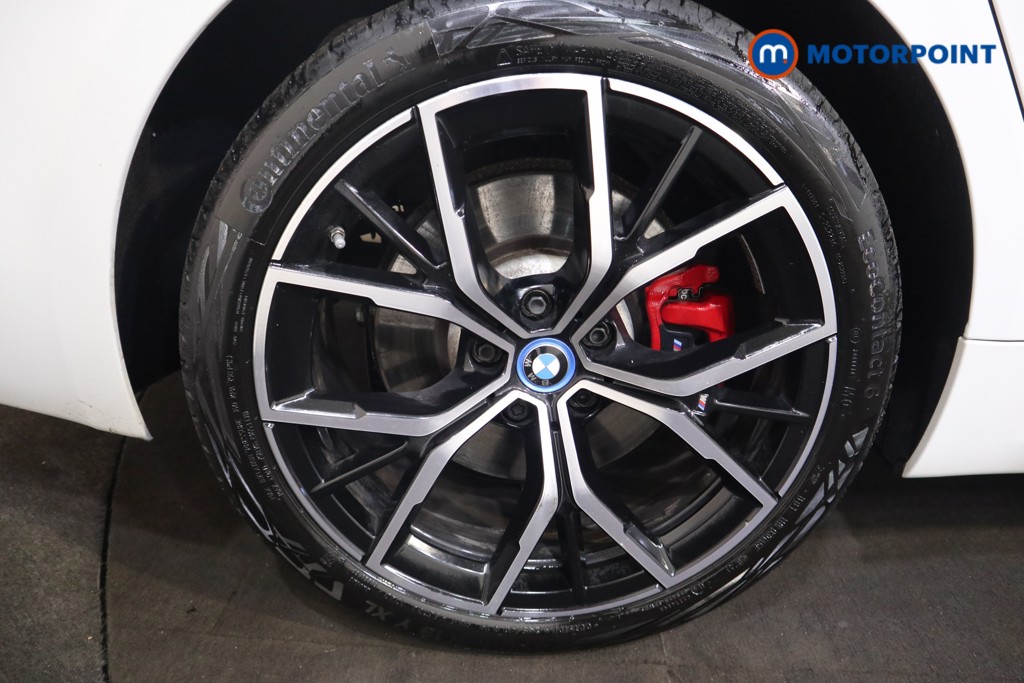 BMW 5 Series M Sport Automatic Petrol Plug-In Hybrid Estate - Stock Number (1547725) - 21st supplementary image