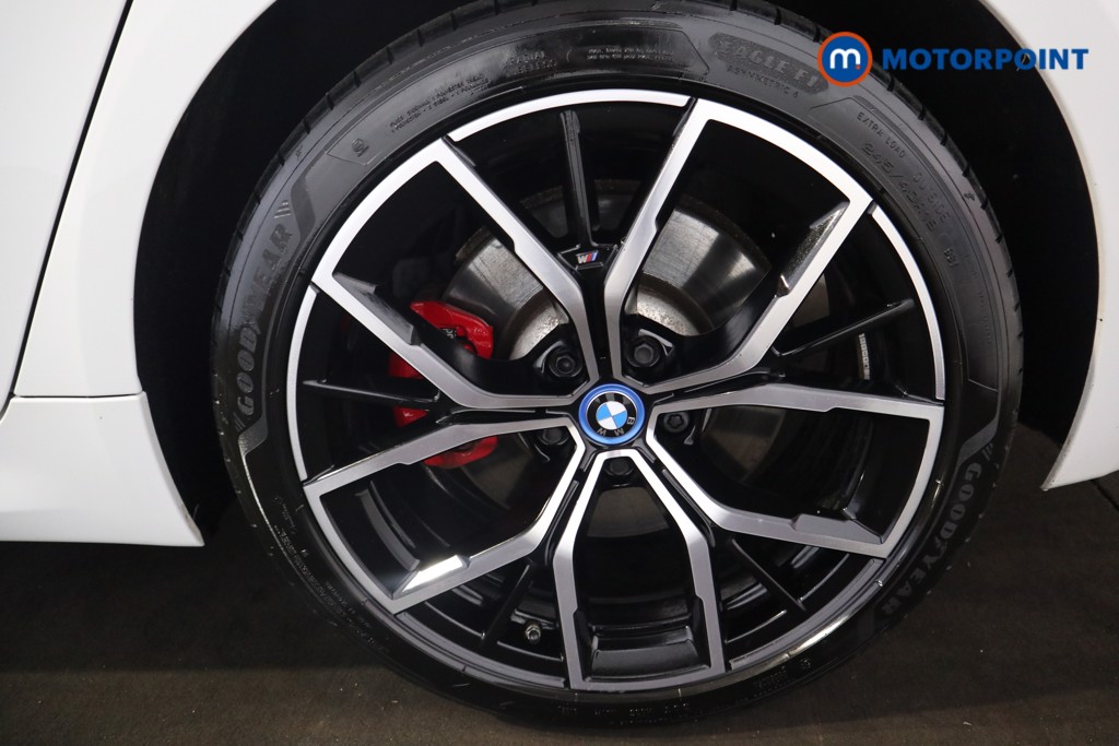 BMW 5 Series M Sport Automatic Petrol Plug-In Hybrid Estate - Stock Number (1547725) - 24th supplementary image