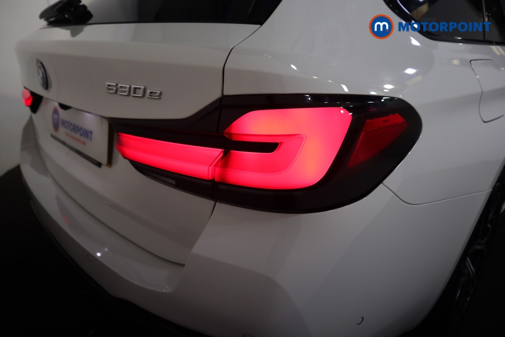 BMW 5 Series M Sport Automatic Petrol Plug-In Hybrid Estate - Stock Number (1547725) - 28th supplementary image