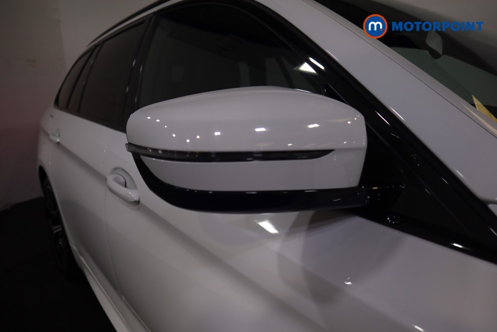 BMW 5 Series M Sport Automatic Petrol Plug-In Hybrid Estate - Stock Number (1547725) - 29th supplementary image
