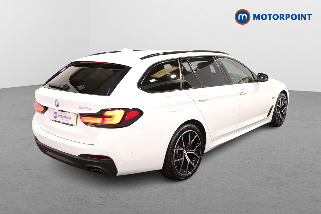 BMW 5 Series M Sport Automatic Petrol Plug-In Hybrid Estate - Stock Number (1547725) - Drivers side rear corner