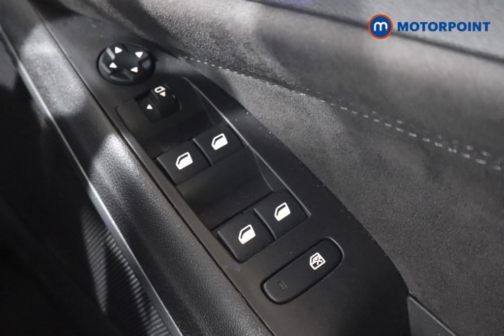 Vauxhall Crossland Ultimate Manual Petrol SUV - Stock Number (1547743) - 12th supplementary image