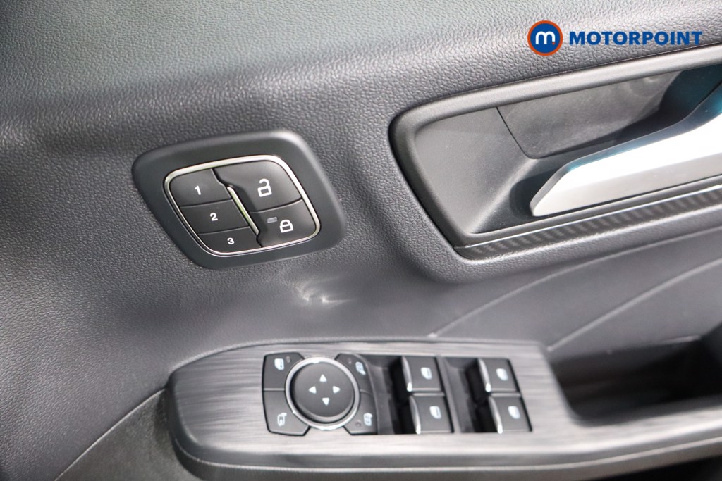 Ford Kuga St-Line X Automatic Petrol Plug-In Hybrid SUV - Stock Number (1548526) - 17th supplementary image