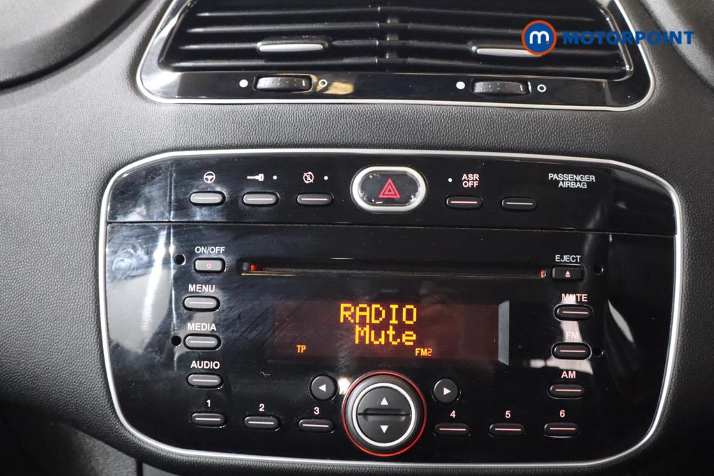 Fiat Punto Easy-Plus Manual Petrol Hatchback - Stock Number (1548606) - 2nd supplementary image