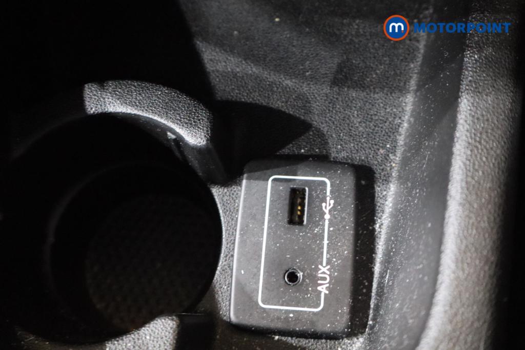Fiat Punto Easy-Plus Manual Petrol Hatchback - Stock Number (1548606) - 5th supplementary image