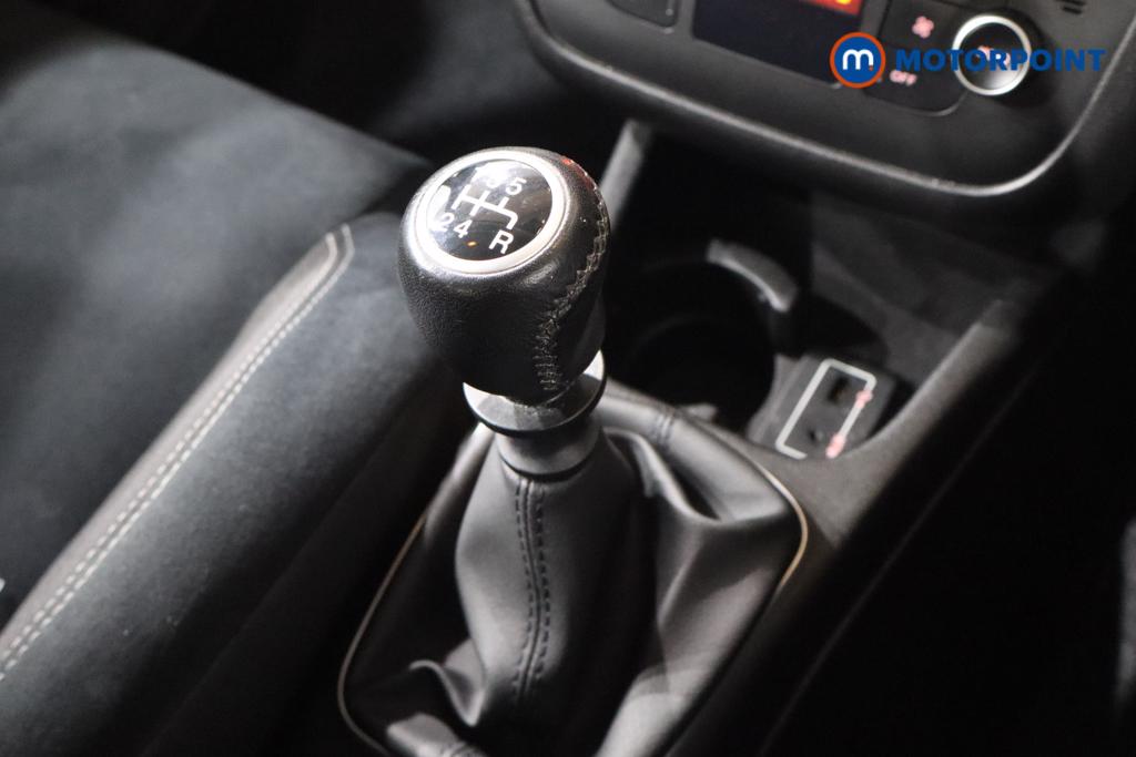 Fiat Punto Easy-Plus Manual Petrol Hatchback - Stock Number (1548606) - 6th supplementary image