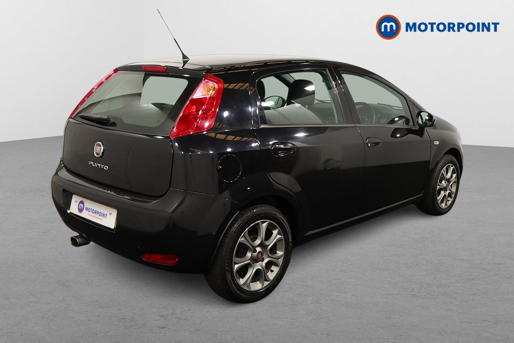 Fiat Punto Easy-Plus Manual Petrol Hatchback - Stock Number (1548606) - Drivers side rear corner