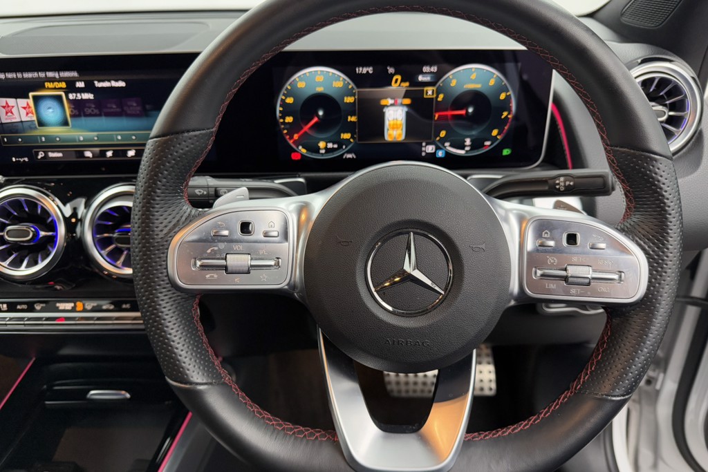 Mercedes-Benz GLB Amg Line Automatic Petrol SUV - Stock Number (1548992) - 2nd supplementary image