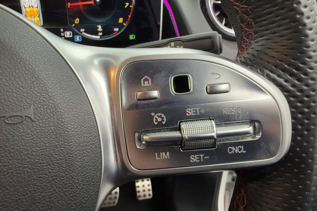 Mercedes-Benz GLB Amg Line Automatic Petrol SUV - Stock Number (1548992) - 4th supplementary image