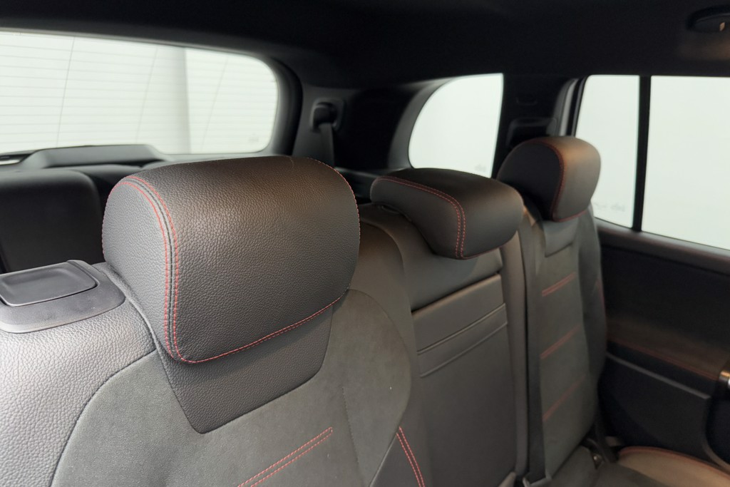 Mercedes-Benz GLB Amg Line Automatic Petrol SUV - Stock Number (1548992) - 11th supplementary image