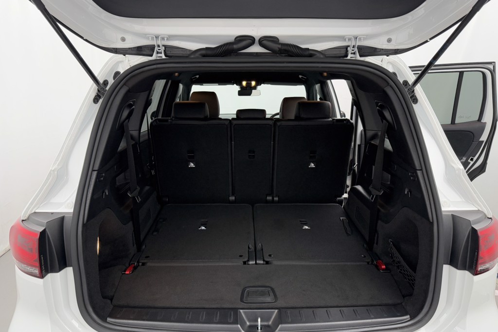 Mercedes-Benz GLB Amg Line Automatic Petrol SUV - Stock Number (1548992) - 15th supplementary image