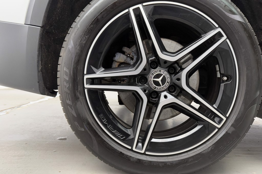 Mercedes-Benz GLB Amg Line Automatic Petrol SUV - Stock Number (1548992) - 20th supplementary image