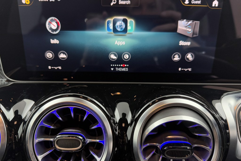 Mercedes-Benz GLB Amg Line Automatic Petrol SUV - Stock Number (1548992) - 25th supplementary image