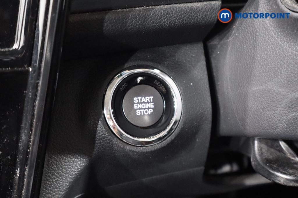 Ssangyong Tivoli Ventura Manual Petrol SUV - Stock Number (1549264) - 7th supplementary image