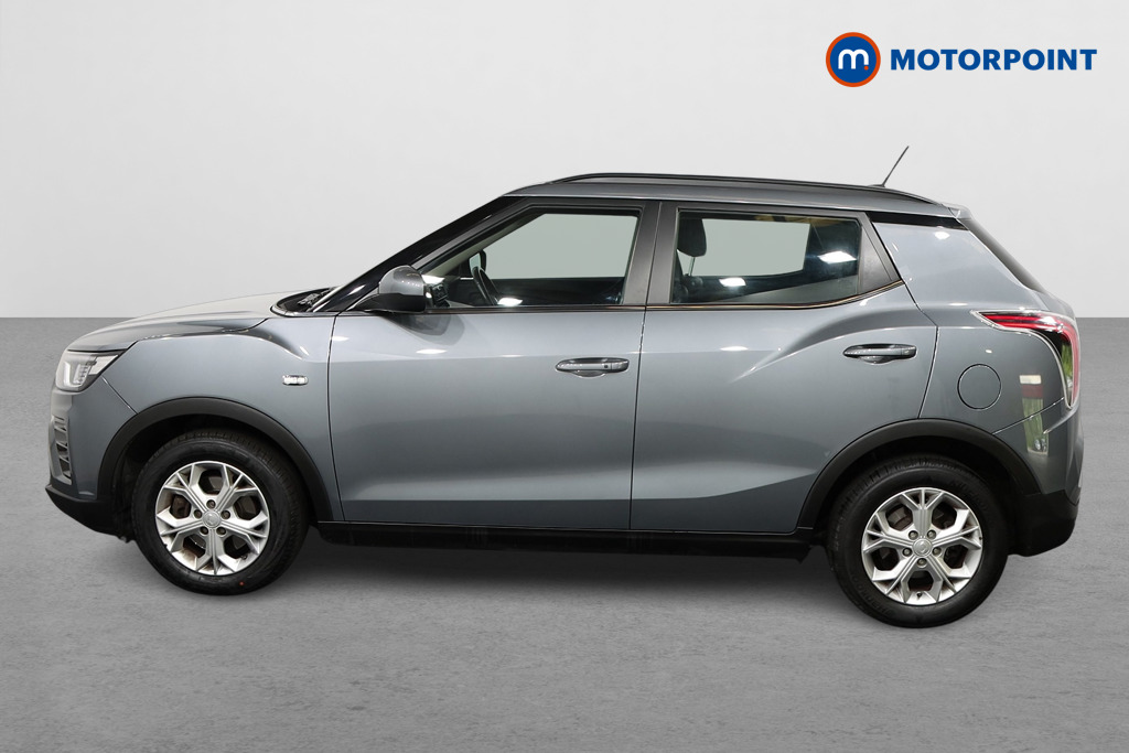 Ssangyong Tivoli Ventura Manual Petrol SUV - Stock Number (1549264) - Passenger side
