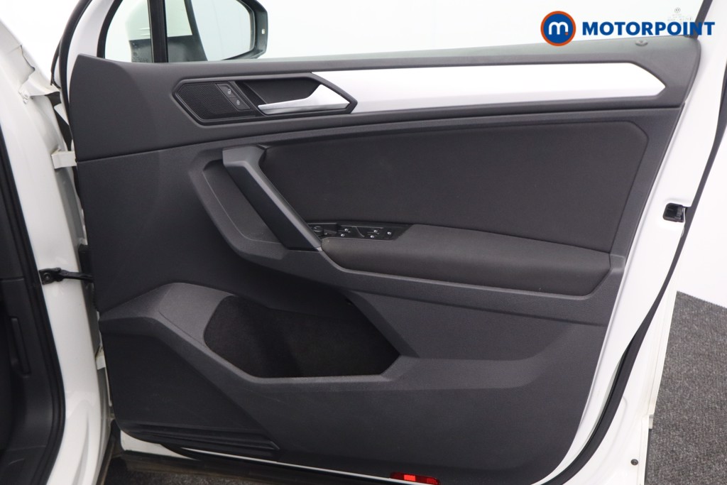 Volkswagen Tiguan Match Manual Petrol SUV - Stock Number (1549478) - 15th supplementary image