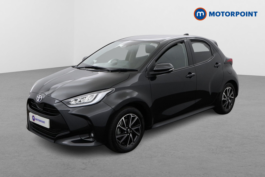 Toyota Yaris Design Automatic Petrol-Electric Hybrid Hatchback - Stock Number (1549974) - Passenger side front corner