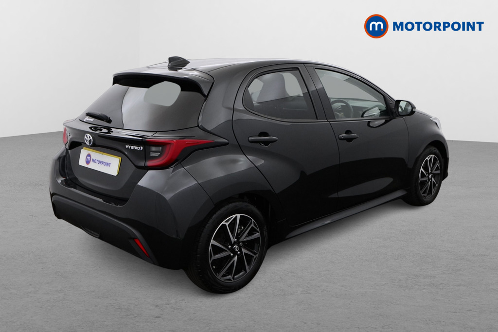Toyota Yaris Design Automatic Petrol-Electric Hybrid Hatchback - Stock Number (1549974) - Drivers side rear corner