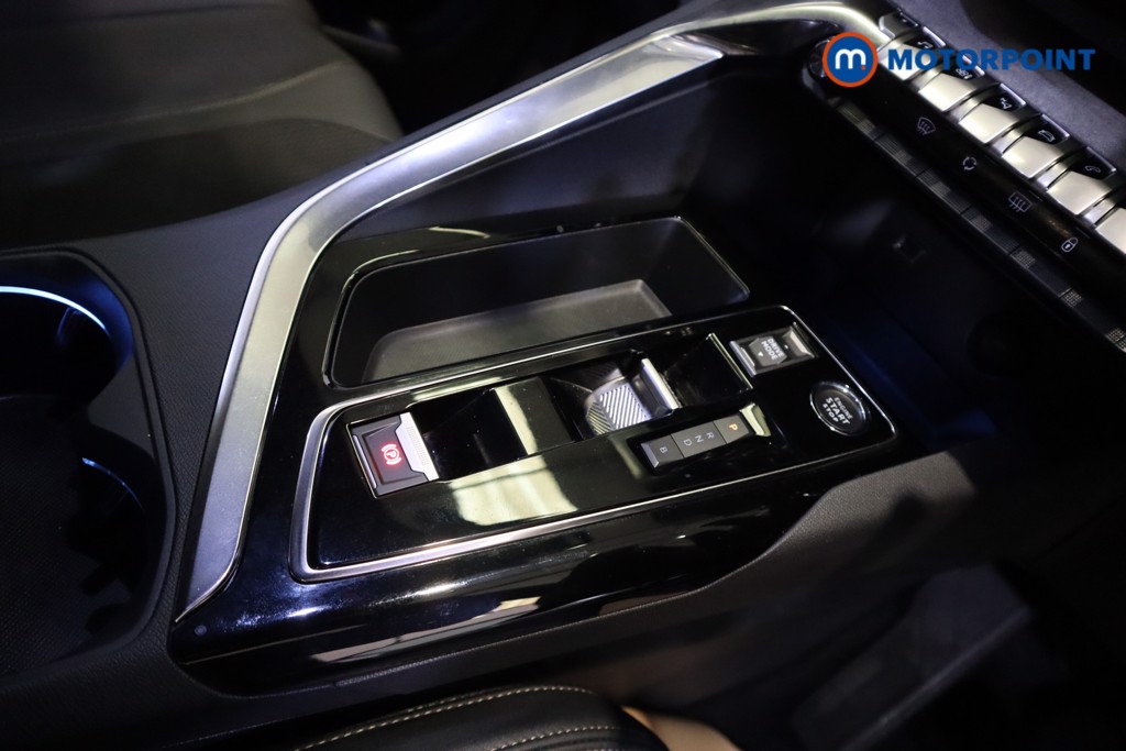 Peugeot 3008 GT Automatic Petrol Plug-In Hybrid SUV - Stock Number (1550001) - 5th supplementary image