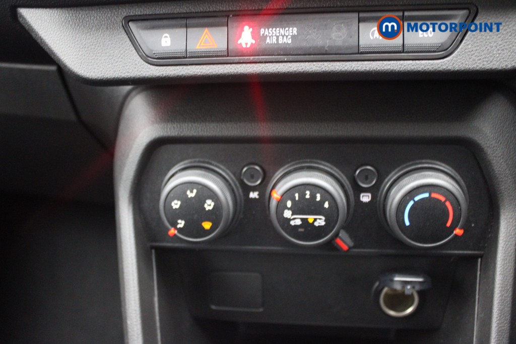 Dacia Sandero Stepway Expression Manual Petrol Hatchback - Stock Number (1550339) - 8th supplementary image