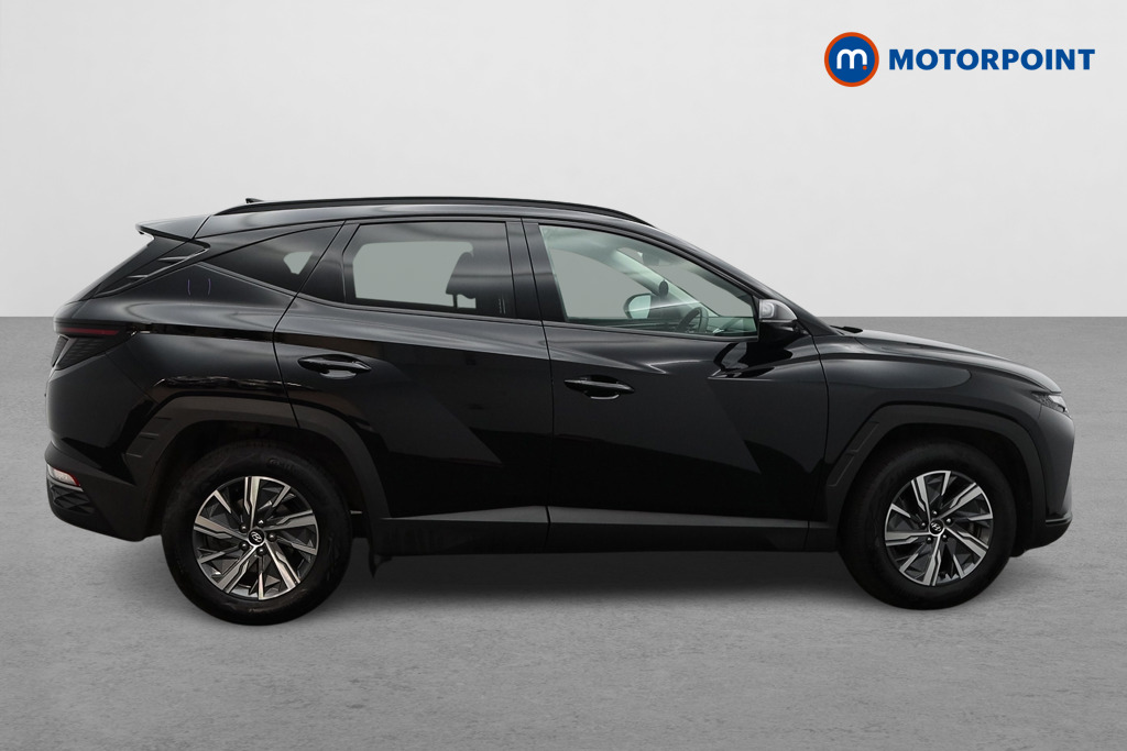 Hyundai Tucson Se Connect Manual Petrol SUV - Stock Number (1550444) - Drivers side