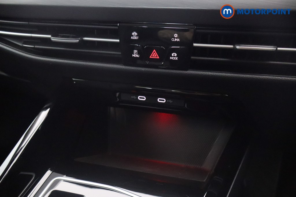 Volkswagen Golf Style Automatic Petrol Hatchback - Stock Number (1550811) - 9th supplementary image