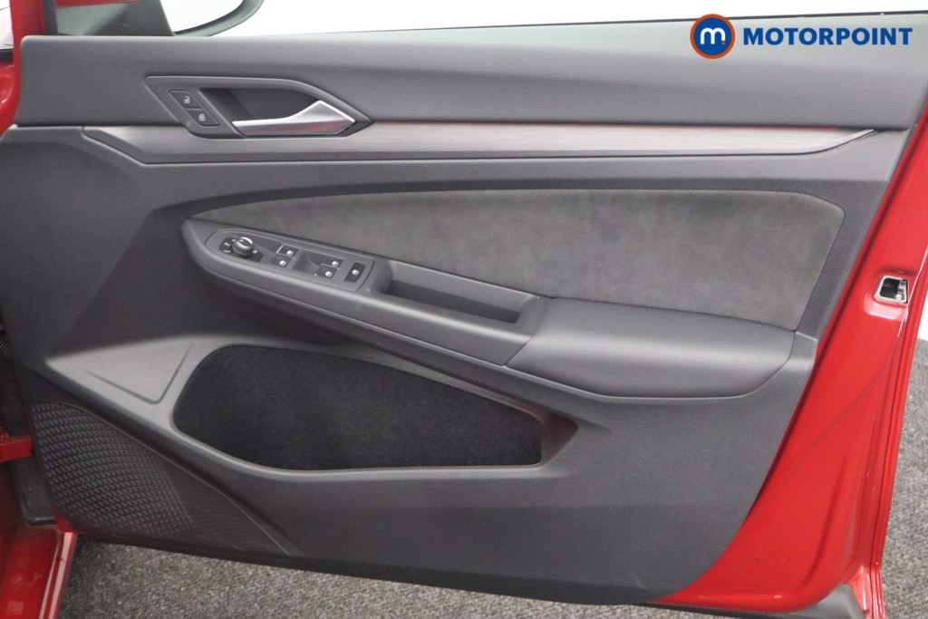 Volkswagen Golf Style Automatic Petrol Hatchback - Stock Number (1550811) - 16th supplementary image
