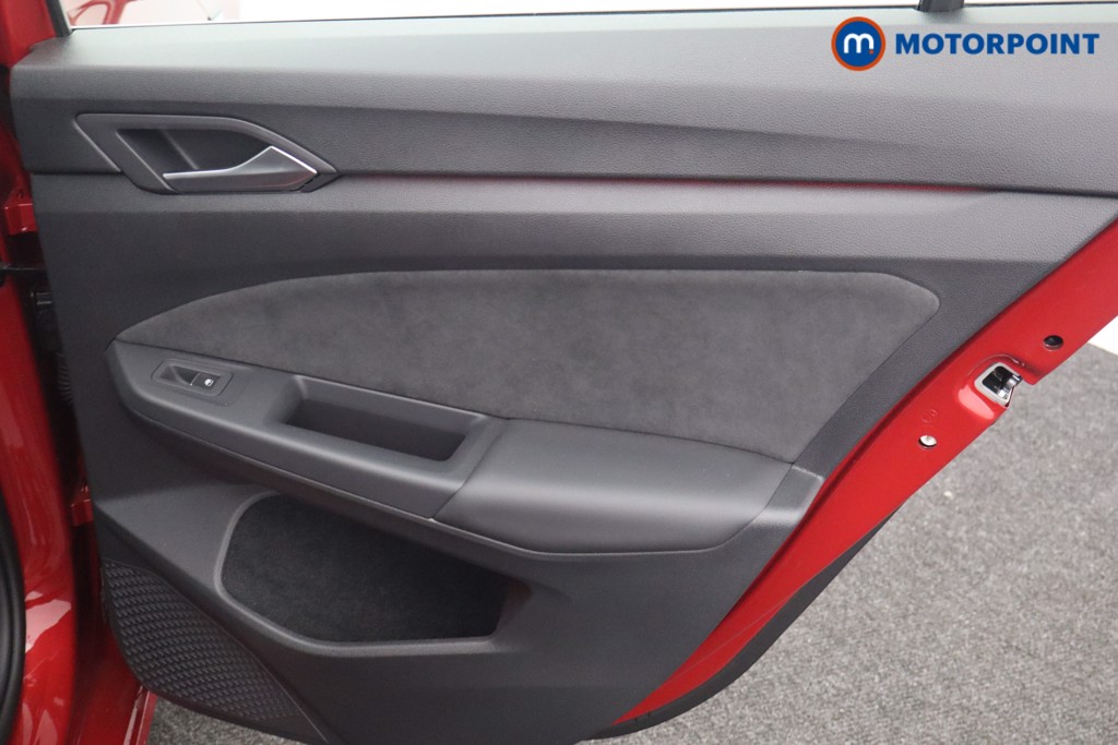 Volkswagen Golf Style Automatic Petrol Hatchback - Stock Number (1550811) - 17th supplementary image