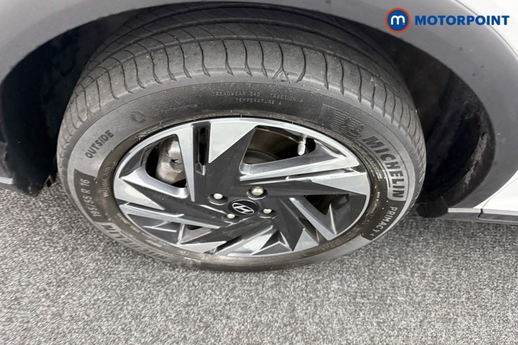 Hyundai Bayon Se Connect Automatic Petrol-Electric Hybrid SUV - Stock Number (1550838) - 27th supplementary image