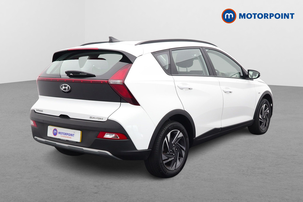 Hyundai Bayon Se Connect Automatic Petrol-Electric Hybrid SUV - Stock Number (1550838) - Drivers side rear corner