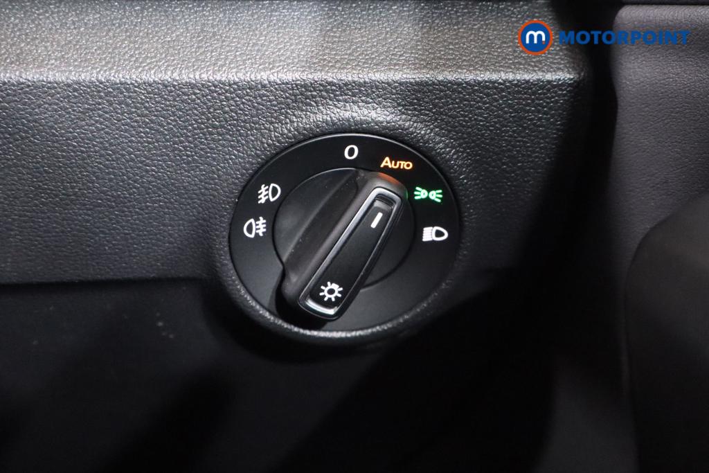 Volkswagen T-Roc R-Line Manual Petrol SUV - Stock Number (1551211) - 12th supplementary image
