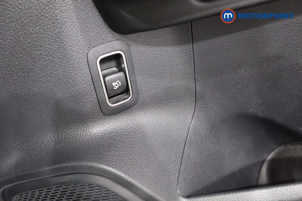 Mercedes-Benz GLA Sport Automatic Diesel SUV - Stock Number (1551333) - 24th supplementary image