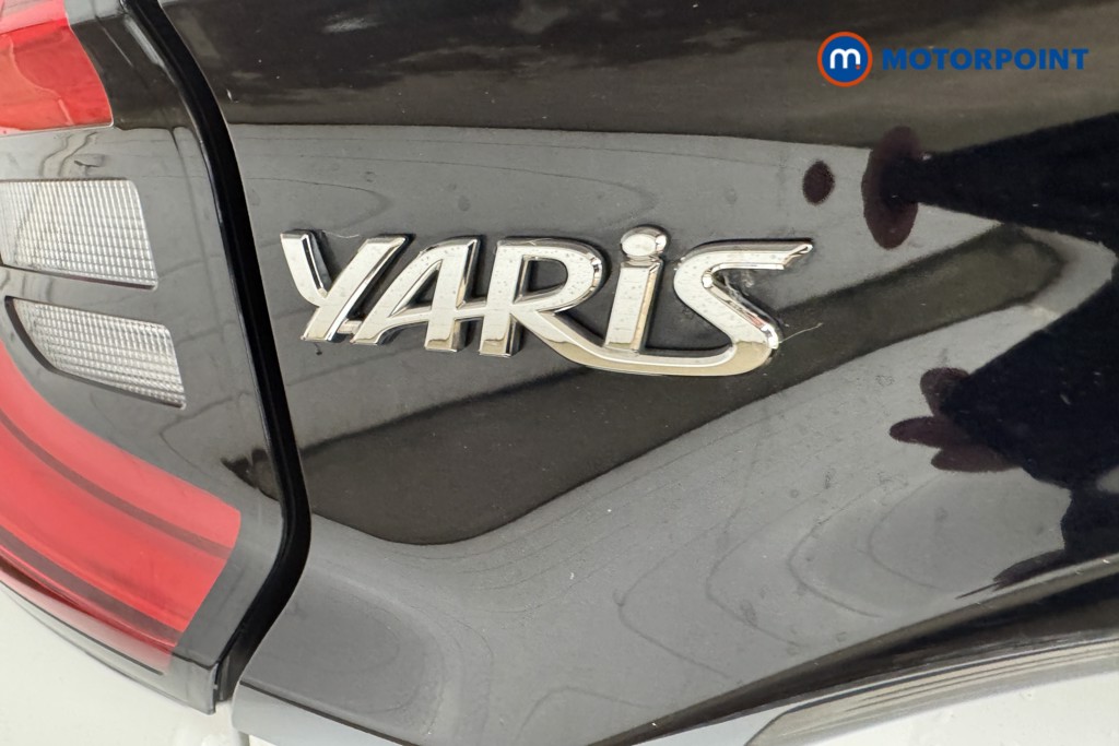Toyota Yaris Design Automatic Petrol-Electric Hybrid Hatchback - Stock Number (1551872) - 19th supplementary image