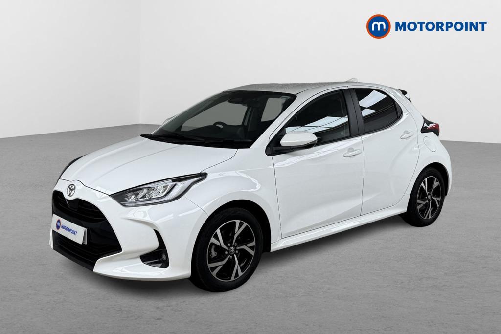 Toyota Yaris Design Automatic Petrol-Electric Hybrid Hatchback - Stock Number (1551872) - Passenger side front corner